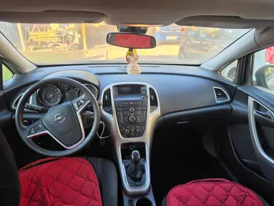 Opel Astra 2010 (miniatűr)