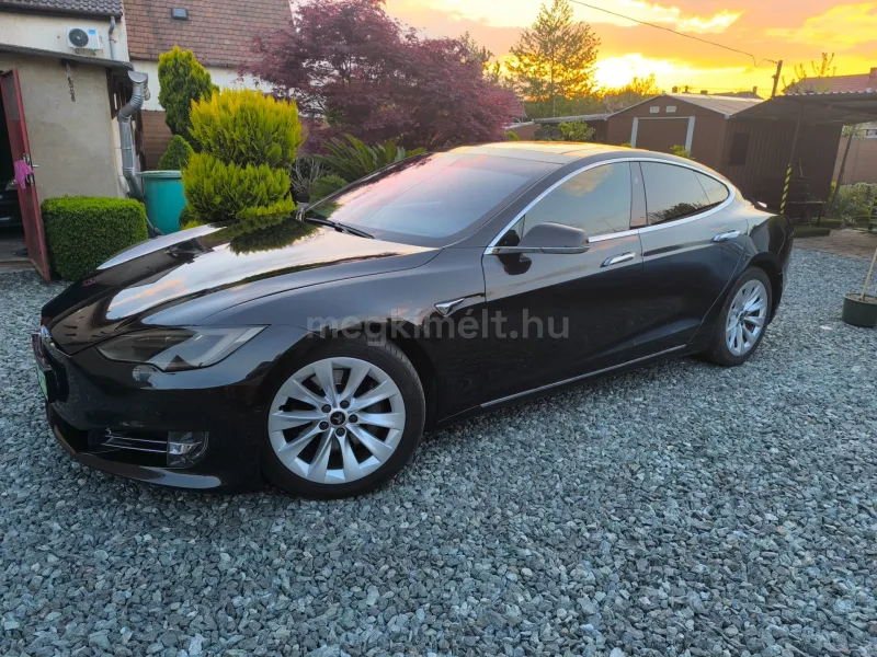 Tesla Model S 2017