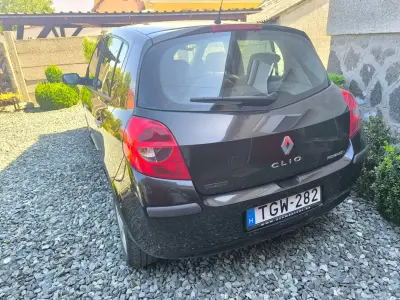 Renault Clio 2006 (miniatűr)