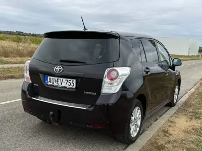 Toyota Verso 2011 (miniatűr)