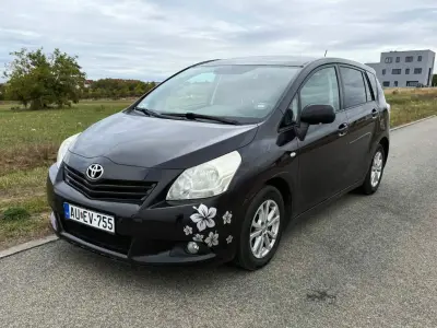 Toyota Verso 2011 (miniatűr)