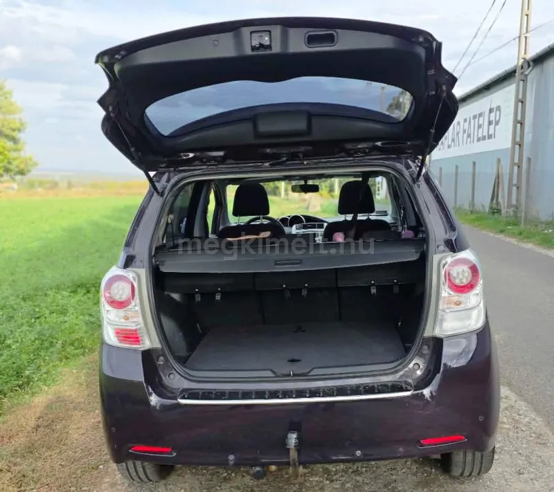 Toyota Verso 2011