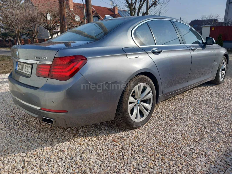 BMW 750 2015