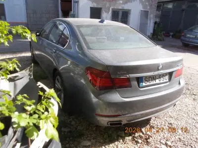 BMW 750 2015 (miniatűr)