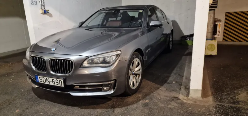 BMW 750 2015