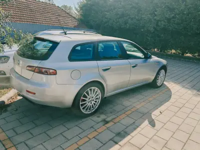 Alfa Romeo 159 2006 (miniatűr)