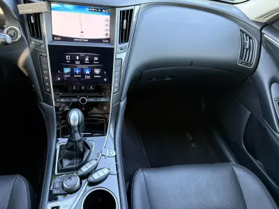 Infiniti Q50 2017 (miniatűr)