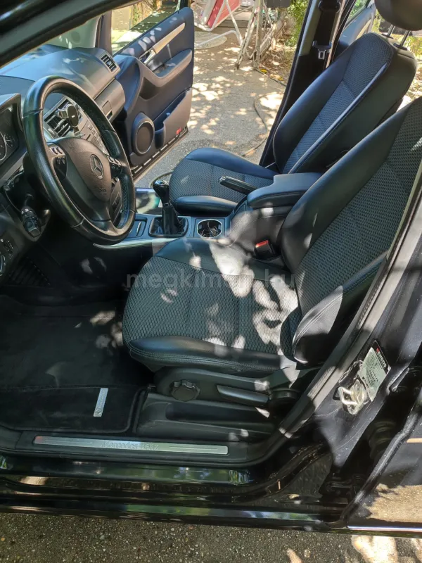 Mercedes-Benz A 180 2010