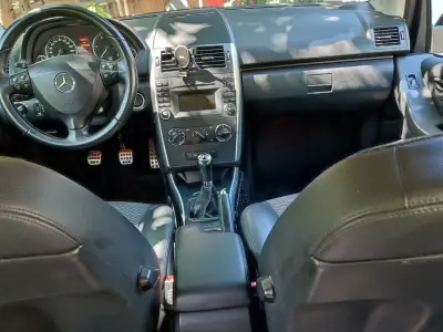 Mercedes-Benz A 180 2010 (miniatűr)