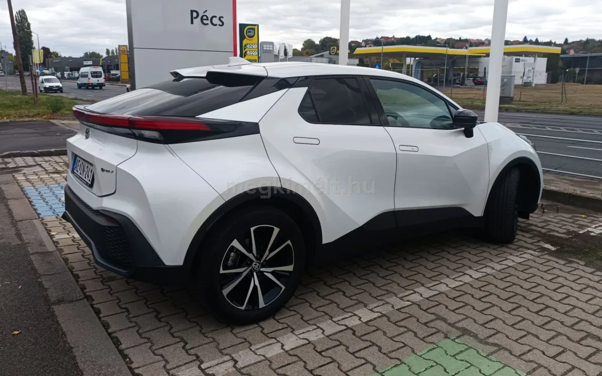Toyota C-HR 2023