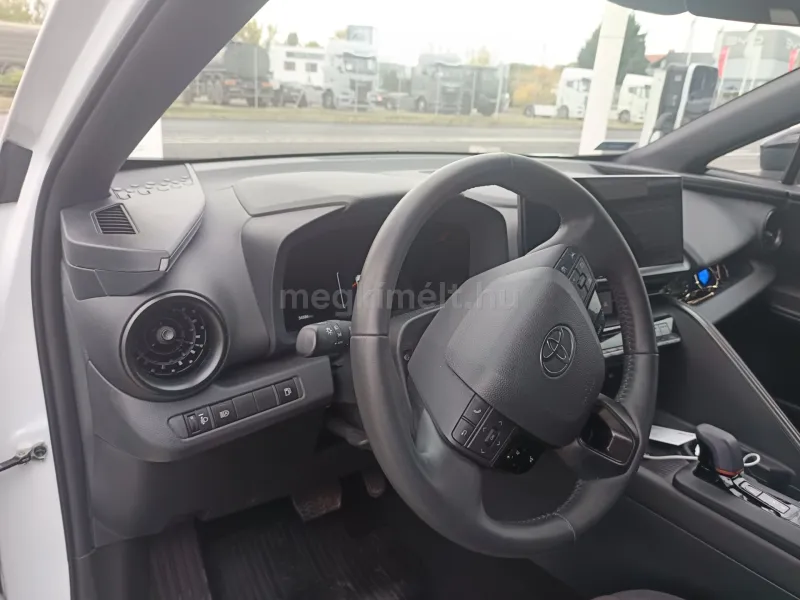 Toyota C-HR 2023