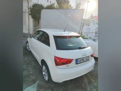 Audi A1 2011 (miniatűr)