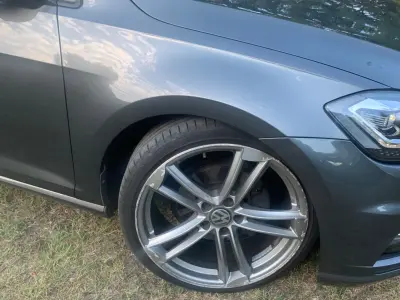 Volkswagen Golf 2018 (miniatűr)