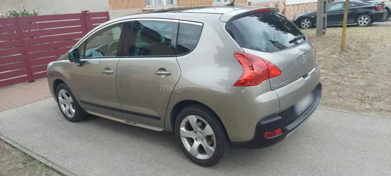 Peugeot 3008 2012