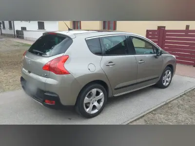 Peugeot 3008 2012 (miniatűr)