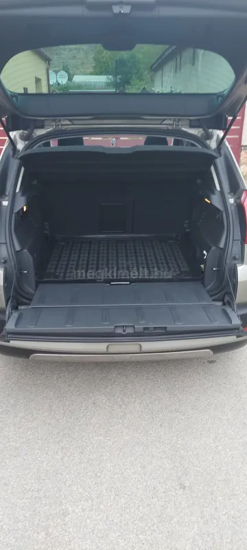 Peugeot 3008 2012