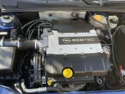 Opel Vectra 2004 (miniatűr)