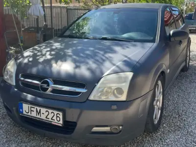 Opel Vectra 2004 (miniatűr)