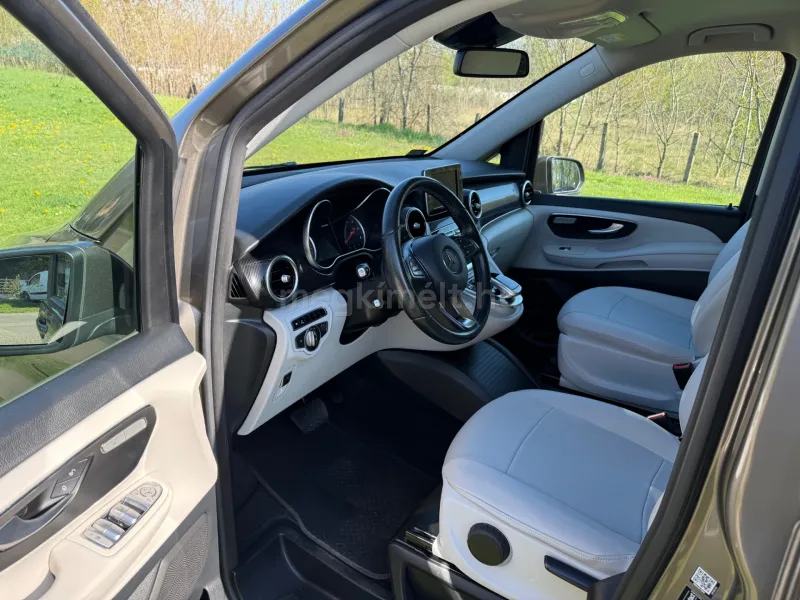Mercedes-Benz V 220 2014