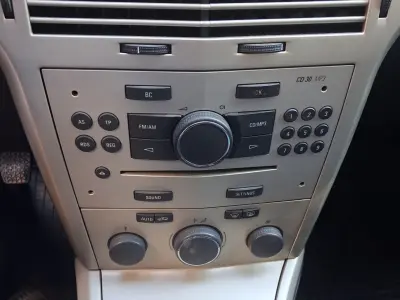 Opel Astra 2008 (miniatűr)
