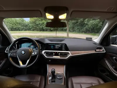 BMW 330 2019 (miniatűr)