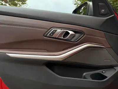 BMW 330 2019 (miniatűr)
