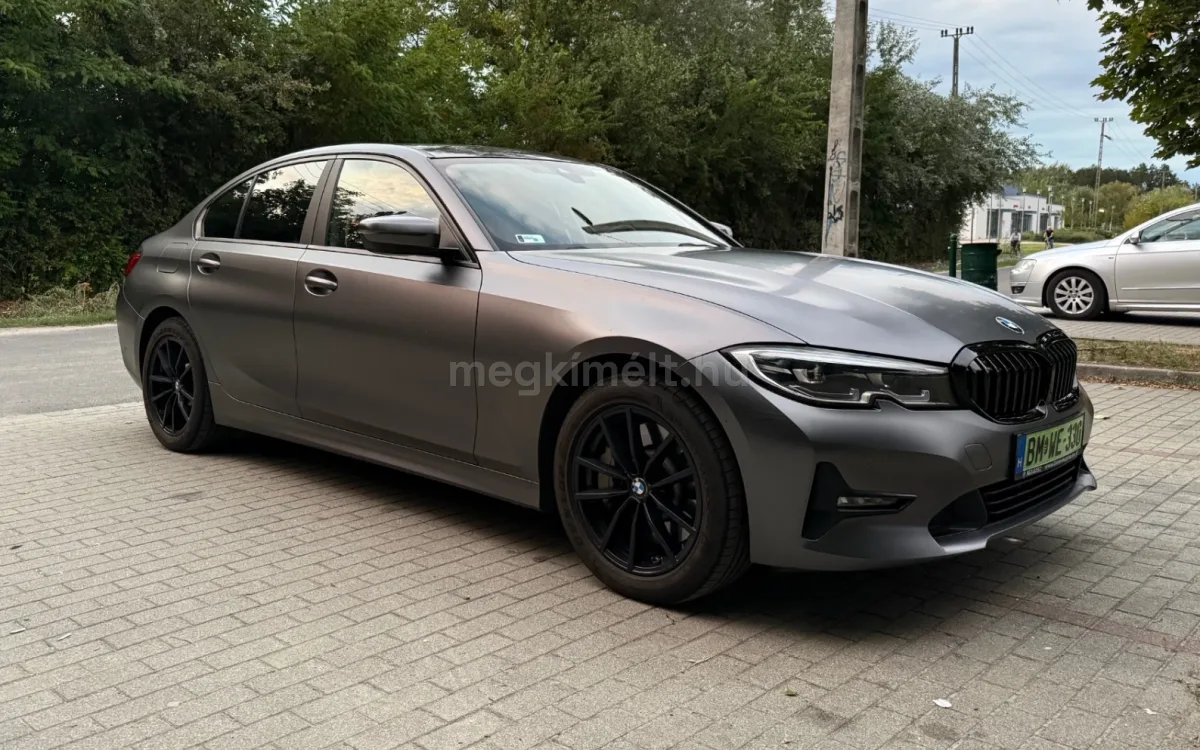 BMW 330 2019
