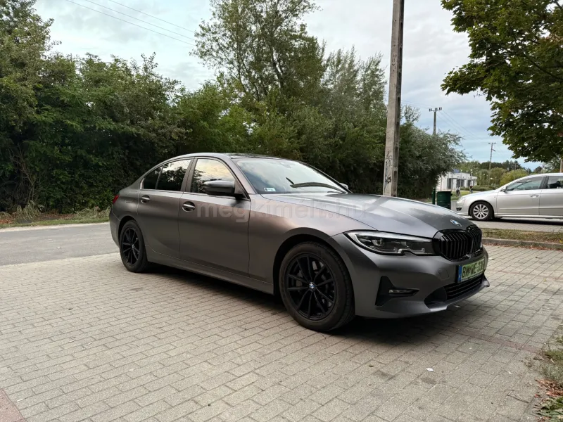 BMW 330 2019