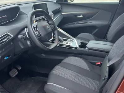 Peugeot 5008 2022 (miniatűr)