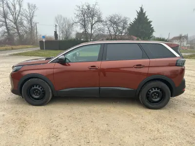 Peugeot 5008 2022 (miniatűr)
