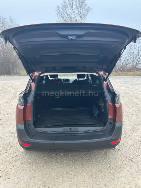 Peugeot 5008 2022