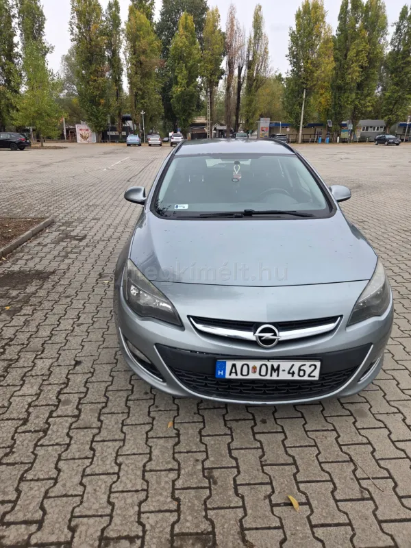 Opel Astra 2012