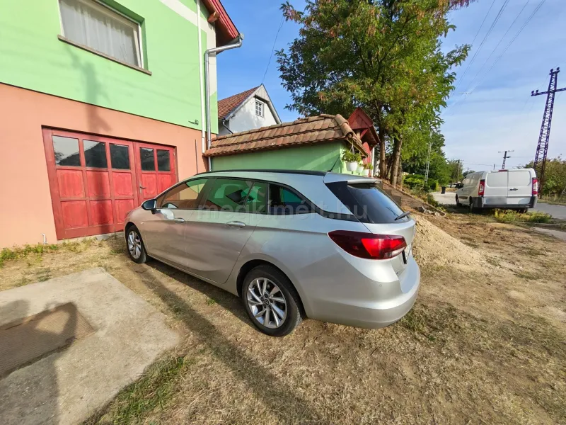 Opel Astra 2020