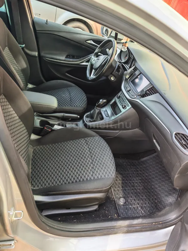 Opel Astra 2020