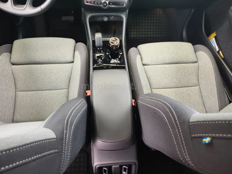 Volvo XC40 2024