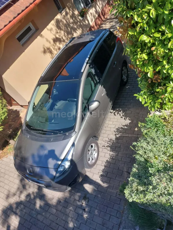 Peugeot 5008 2015