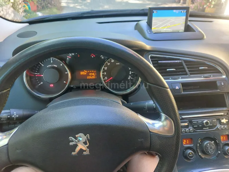 Peugeot 5008 2015