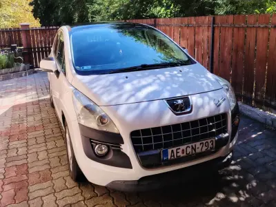 Peugeot 3008 2011 (miniatűr)