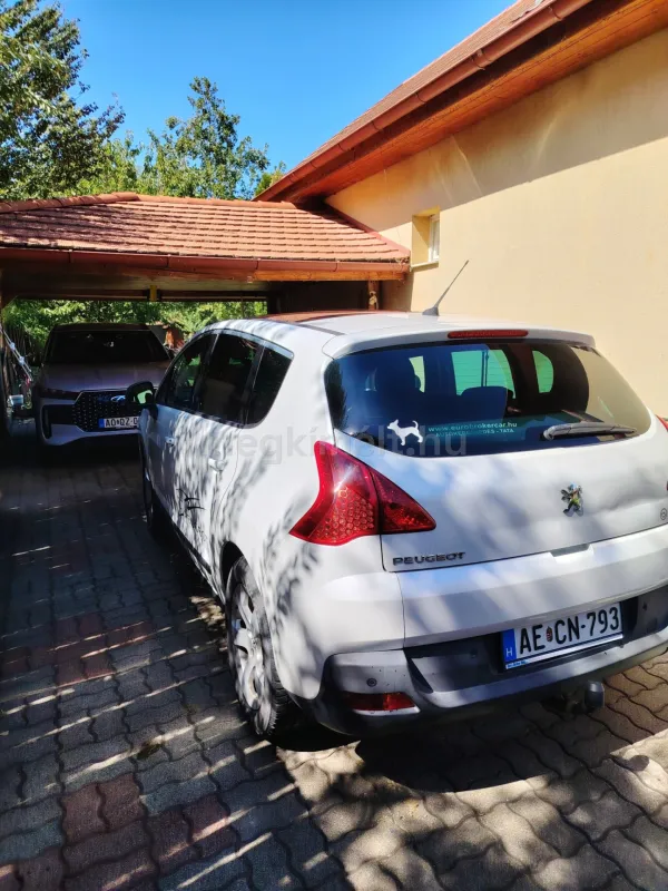 Peugeot 3008 2011