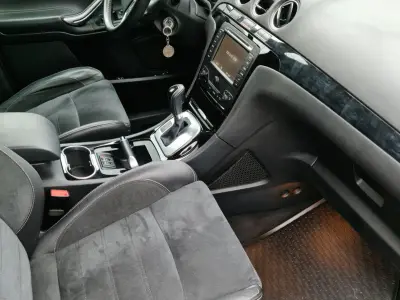 Ford Galaxy 2014 (miniatűr)