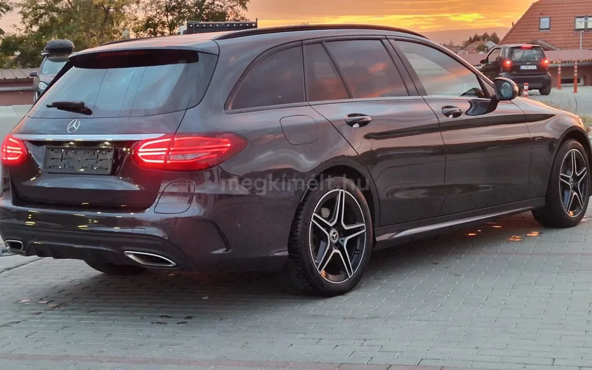 Mercedes-Benz C 300 2021
