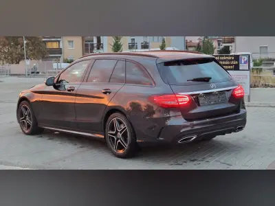 Mercedes-Benz C 300 2021 (miniatűr)