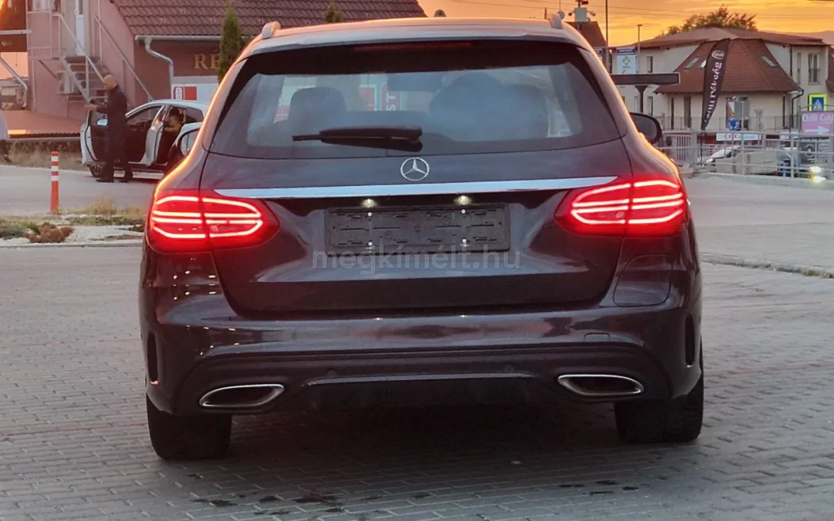 Mercedes-Benz C 300 2021