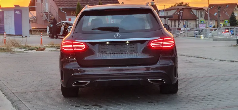 Mercedes-Benz C 300 2021