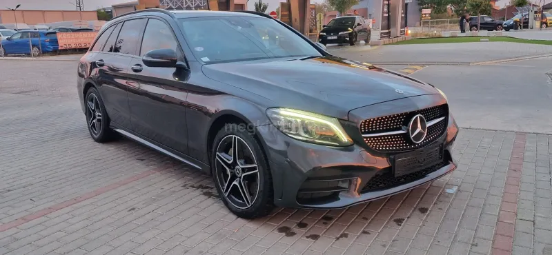 Mercedes-Benz C 300 2021