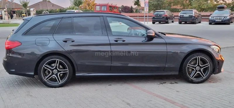 Mercedes-Benz C 300 2021