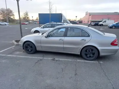 Mercedes-Benz E 240 2004 (miniatűr)