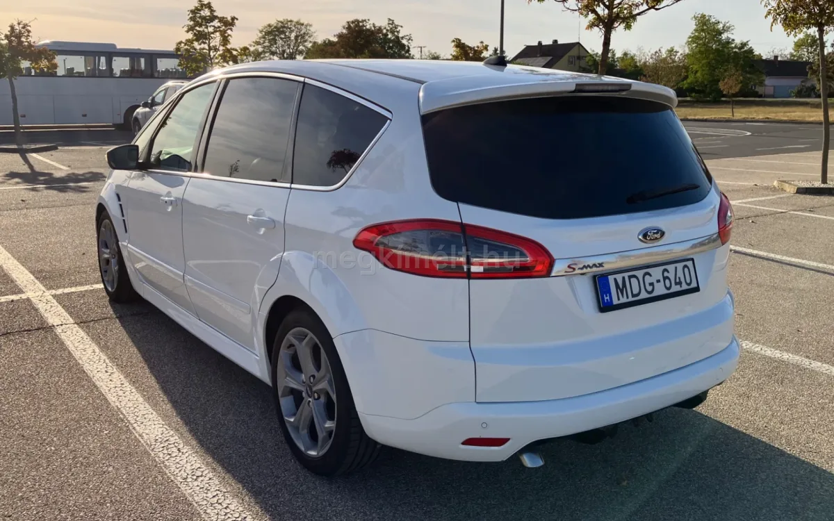 Ford S-Max 2012
