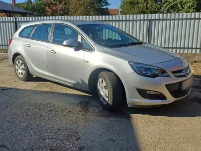 Opel Astra 2014 (miniatűr)
