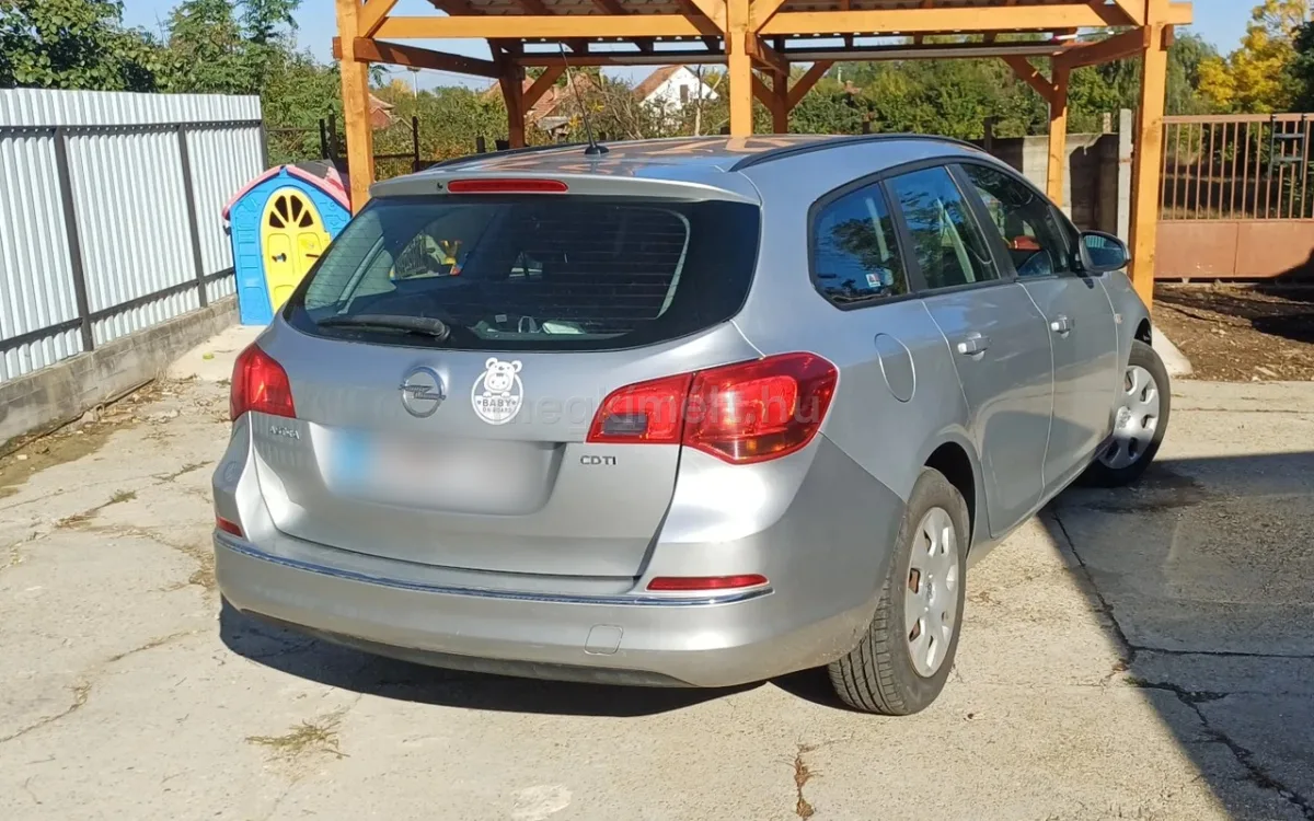 Opel Astra 2014